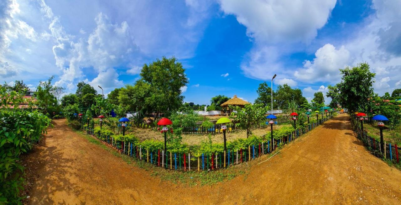 Panchobon Art Resort Shantiniketan Bagian luar foto